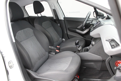 Peugeot 208 Activ 2017 La Plata 831