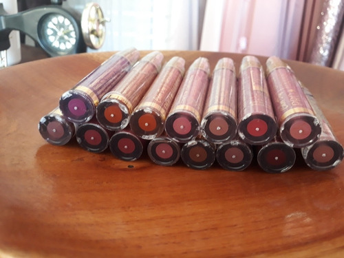 Imagem 3 de 3 de Kit 14 Batons Efeito Matte Collor Dry + Brinde Surpresa