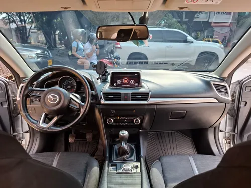 Mazda 3 2.0 Touring Mt