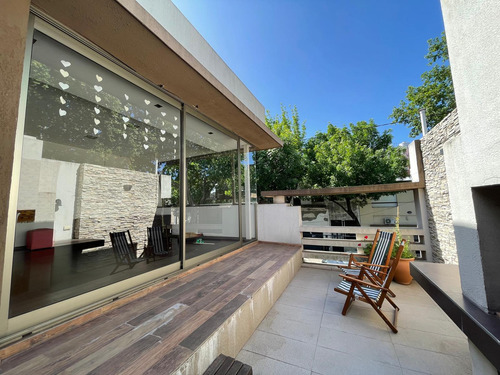 Casa En Venta De 3 Dormitorios En Rep. De La Sexta Con Cochera