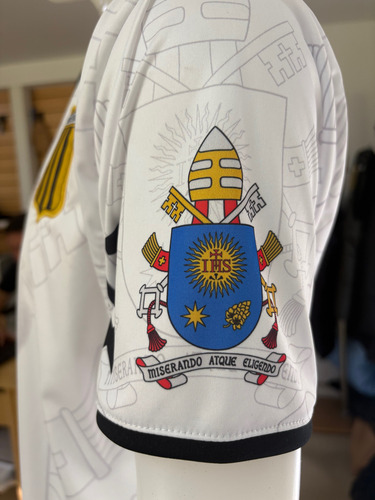 Camiseta Homenaje Papa Francisco Adulto