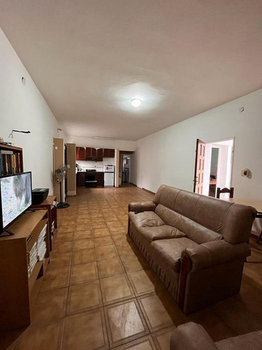 Imagen 5 de 19 de Casa Al Frente + Propiedad Al Fondo