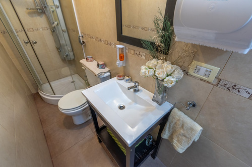 Casa · Venta · 5 Ambientes · Barrio Naon · Mataderos · Piscina · Cochera · Jardín · Playroom