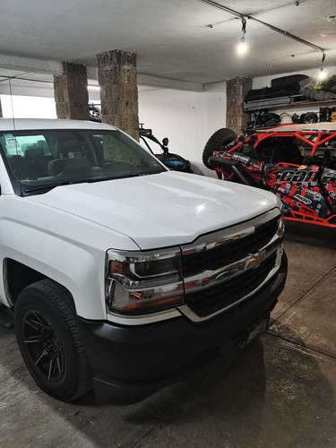 Imagen 2 de 11 de Chevrolet Silverado 2016 5.4 2500 Doble Cabina Ls 4x2 At