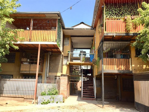 Departamento En Venta De 3 Dorm. En La Pintana