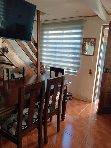 Casa En Venta De 4 Dorm. En San Carlos
