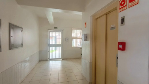 Apartamento Para Venda, Bairro Jardim Botânico Com, 2 Dormitórios, 1 Banheiro, 1 Vaga De Garagem, Semimobiliado.