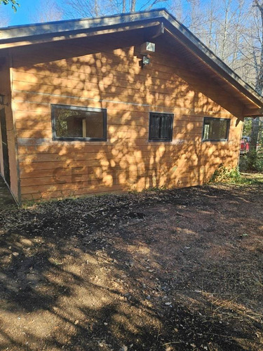 Casa 3d 1 B Con Quincho Cerrado Y Piscina En Parcela