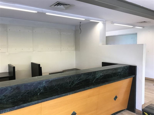 Imagen 8 de 13 de Local Comercial En Arriendo En Vitacura