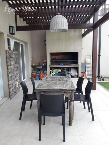 Imagen 13 de 30 de Venta - Casa En El Rocío