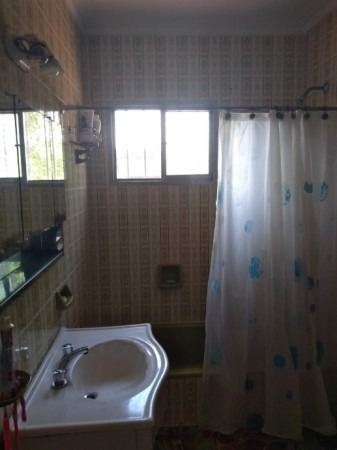 Imagen 4 de 29 de Hermoso Chalet De Estilo Construido Sobre Amplio Lote De 8,66 X 54,57