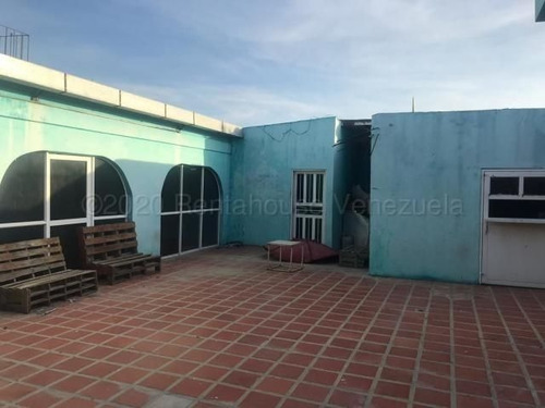 Imagen 13 de 13 de Comercial En Venta Ubicado En La Puerta Maraven. Punto Fijo