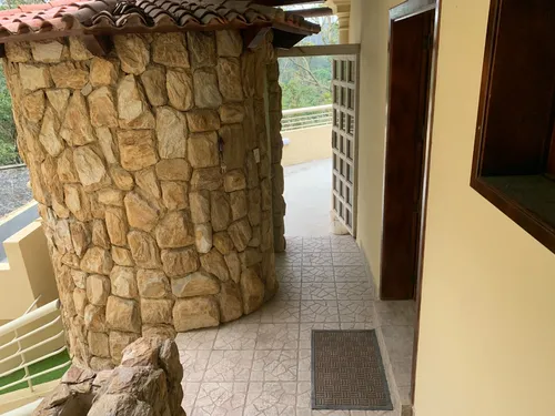 Casa En Venta Los Guayabitos. El Hatillo (sur) Mh