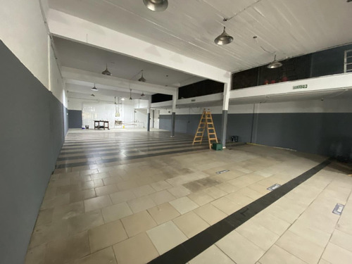 Imagen 4 de 12 de Galpon Local Comercial En Alquiler Y Venta Florencio Varela