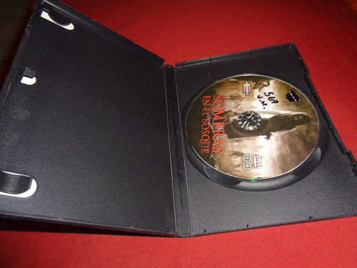 Imagen 3 de 3 de Dvd Sombras En El Bosque Zombies