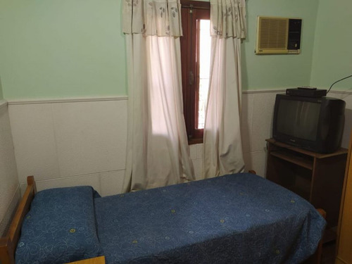 Imagen 15 de 22 de Venta De Casa De 3 Dormitorios En Los Hornos, La P