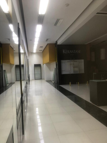 Imagen 1 de 6 de Vendo Loca C Comercial Santa Fe Medellín 74 Mts