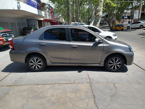 Imagen 5 de 10 de Toyota Etios Xls 4p 4at 2018