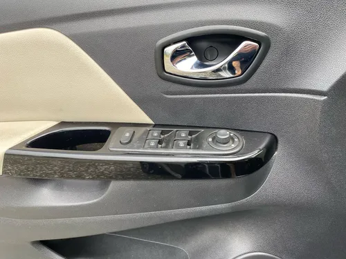 Renault Captur INTENS AT 2.0 4X2