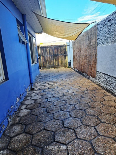 Casa En Venta De 4 Dorm. En Ñuñoa