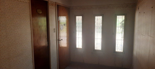 Imagen 7 de 12 de Venta Casa Lomas De Zamora A Reciclar Permuta