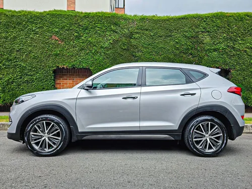 Hyundai Tucson GL PREMIUM 2.0L AT 2AB ABS 4X2 FE