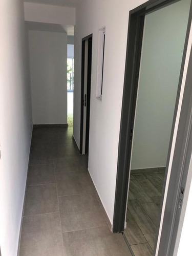 Imagen 15 de 16 de Departamento 2 1/2 Amb - Al Frente - Con Patio Y Cochera - Entrega Inmediata