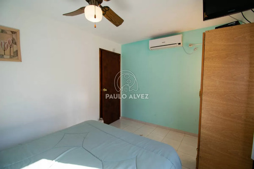 Casa En Alquiler Temporal En Playa Grande, Dos Dormitorios, Un Baño. Predio Cercado.