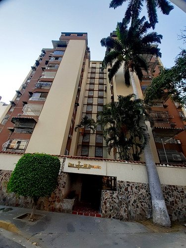Apartamento En Alquiler Urb El Bosque Maracay (vc) 