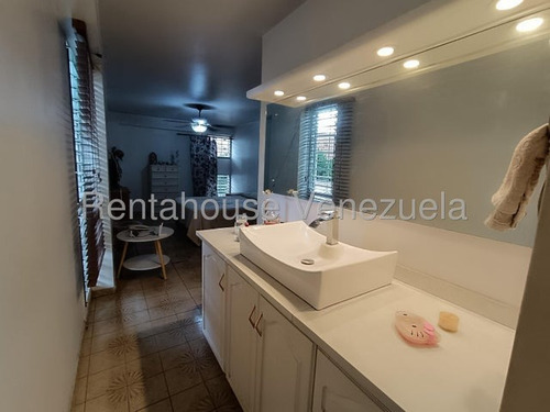 Amplio Apartamento En Venta Urb San Isidro, Maracay 25-13106 Hc