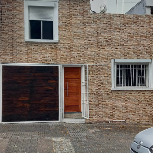 Casa Reciclada  Tres Dormitorios  Y Garage Dueño  Vende O Permuta Por Apartamento  Igual O Menor Valor En Pocitos , Pocitos  Nuevo,   Punta Carretas  