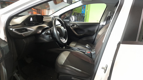 Peugeot 2008 1.6 Feline Tiptronic