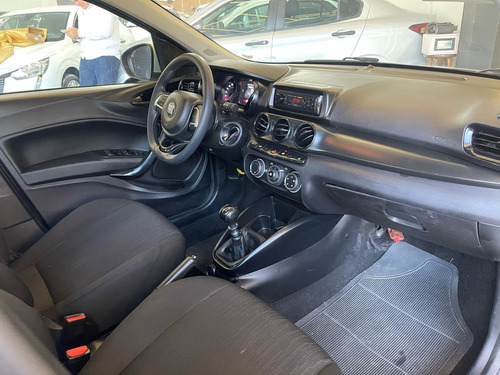 Fiat Cronos 1.0 Flex 4p