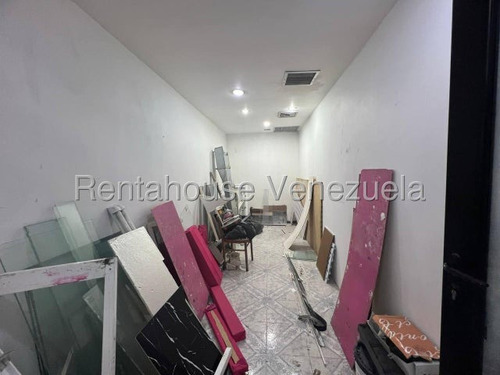 Local En Venta En C.c. Galerias Plaza En Maracay Zp