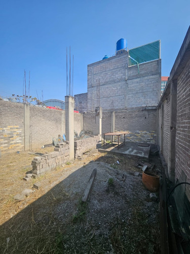 Terreno En Excelente Ubicación Con Dos Locales Listos Para Adaptarse A Tu Proyecto