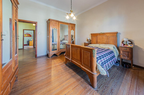 Imagen 18 de 27 de Casa De 4 Dormitorios En Venta Jardín Parrillero Terraza Barrio Abasto Centro