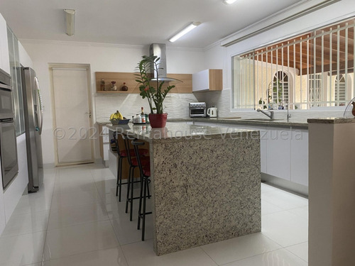 Estupenda Casa En Macaracuay 25-14084