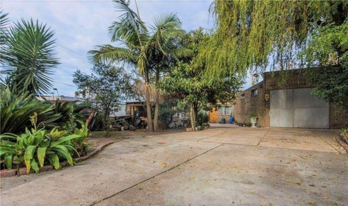 Imagen 6 de 11 de Venta Casa Buceo 2 Dormitorios Con Galpon Taller Cercano Plaza Italia