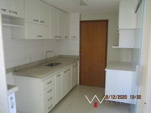 Apartamento Padrão Com 3 Quartos No Edifício Pamplona - Edificiopamplona-v