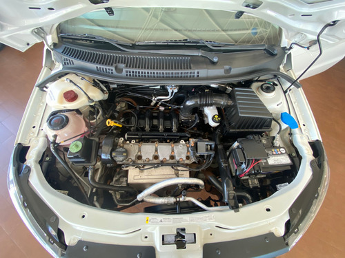 Volkswagen Saveiro Saveiro Robust 1.6 Total Flex 8v