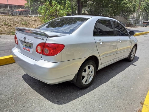 Imagen 3 de 7 de Toyota Corolla Gli Automático 1.8