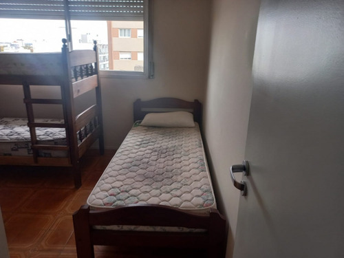 Departamento 3 Amb A La Calle Zona La Perla Plaza España Con Balcon Mar Del Plata