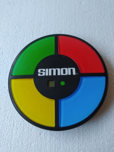 Juego Electrónico Simon Original Hasbro (22 Cm)