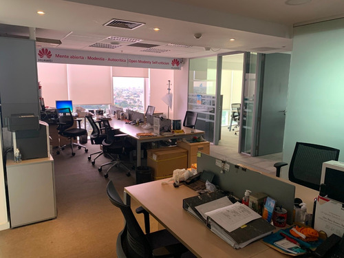 Alquier De Oficina En Wtc Montevideo
