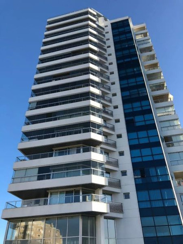 Apartamento En Alquiler Por Temporada De 4 Dormitorios En Playa Mansa (ref: Bpv-5209)