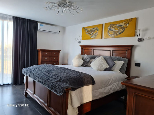 Casa 5 Dormitorios Y Pileta En Causana