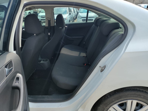 Imagen 12 de 14 de Volkswagen Jetta 2018 2.0 Tiptronic At