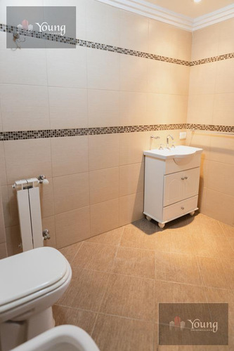 Departamento De Dos Ambientes Con Cochera En Venta En Wilde