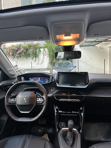Peugeot 208 1.6 Feline Tiptronic