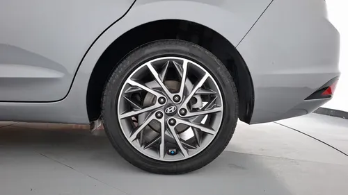 Hyundai Elantra 2.0 LIMITED TECH NAVI AUTO